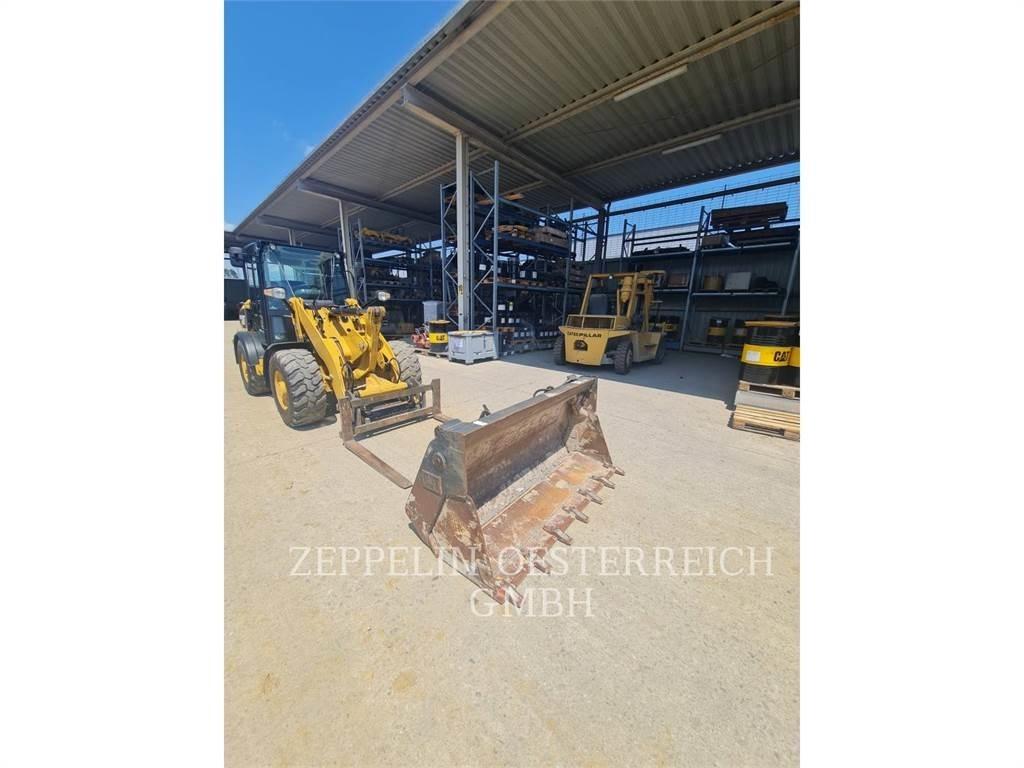 CAT 906M Wielladers