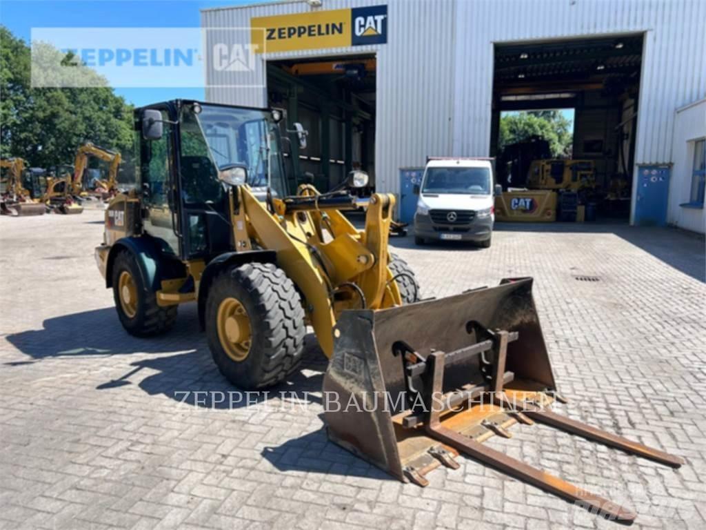 CAT 906M Wielladers