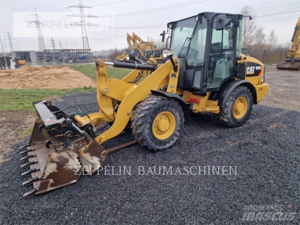 CAT 906M Wielladers