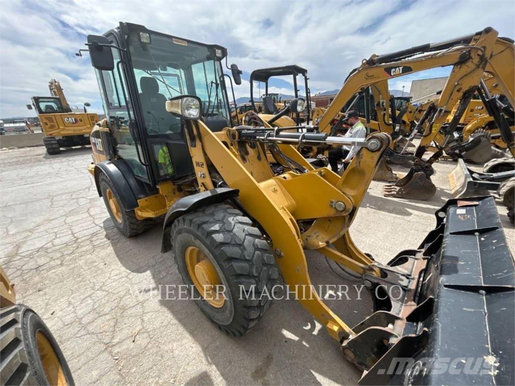CAT 906M Wielladers