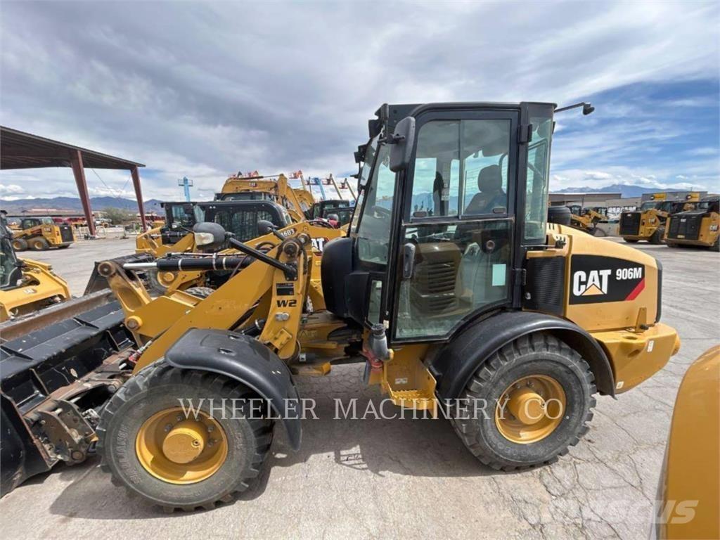 CAT 906M Wielladers
