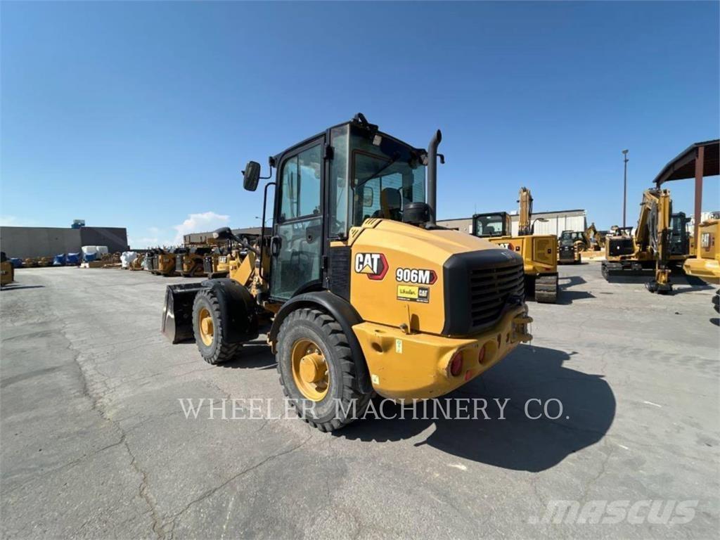 CAT 906M Wielladers