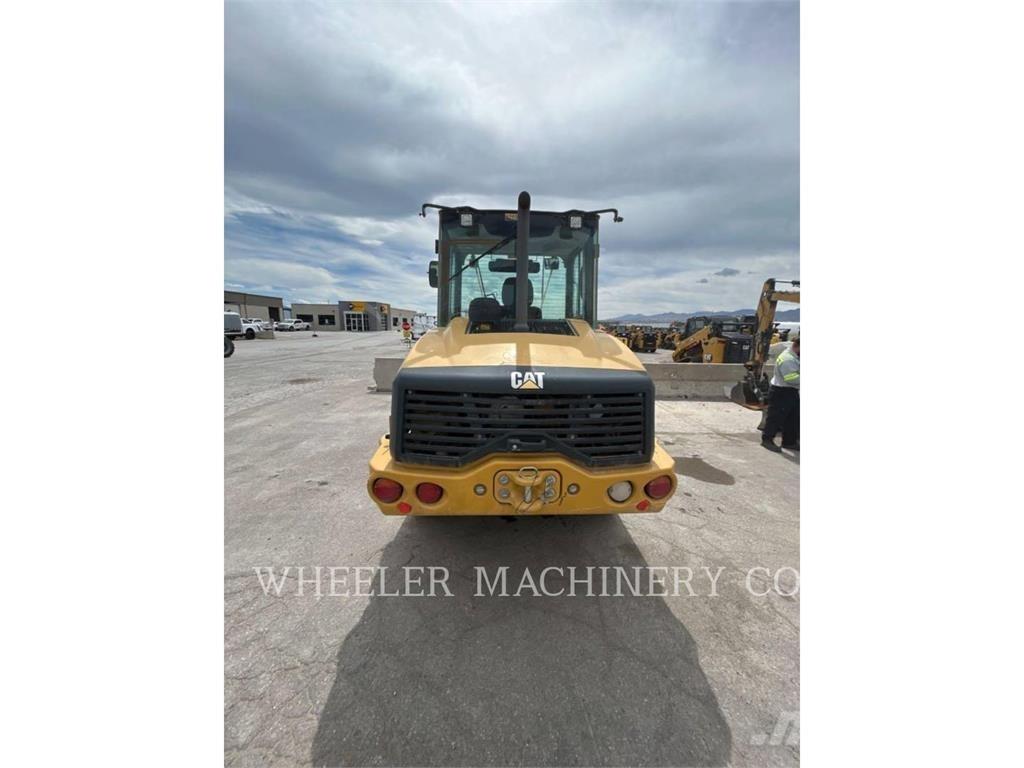 CAT 906M Wielladers