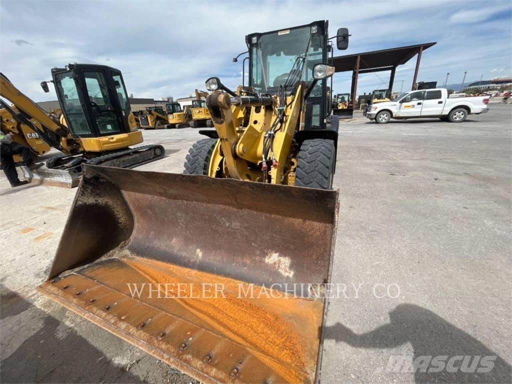 CAT 906M Wielladers