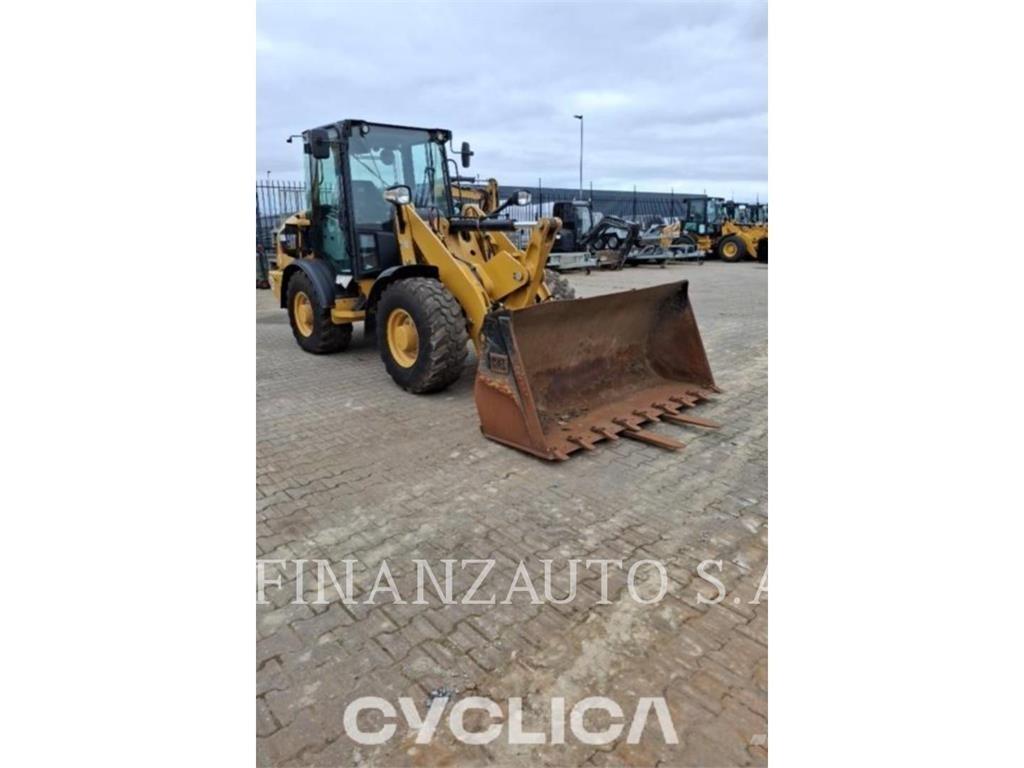 CAT 906M Wielladers