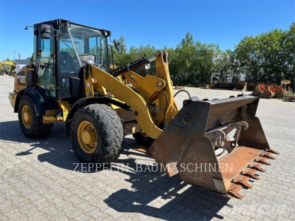 CAT 906M Wielladers