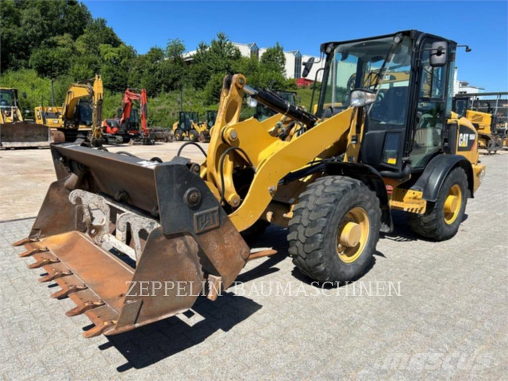 CAT 906M Wielladers