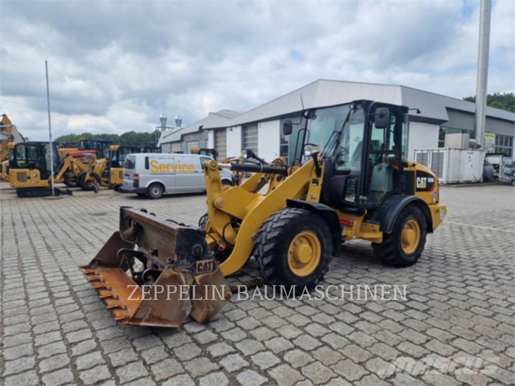 CAT 906M Wielladers