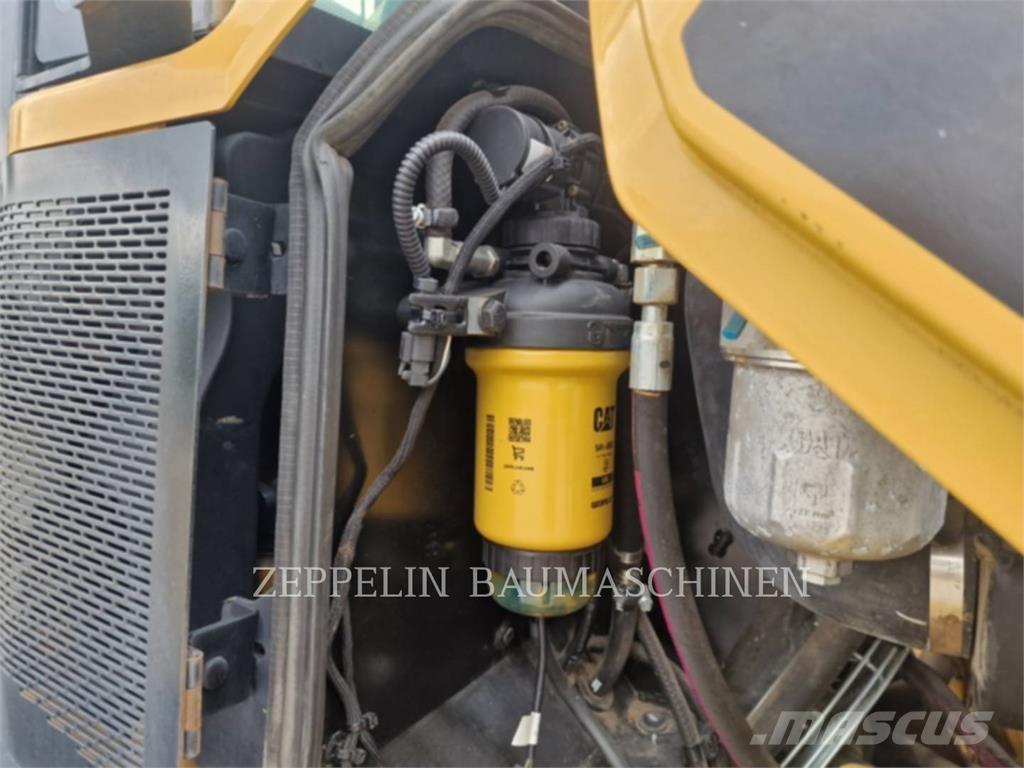 CAT 906M Wielladers