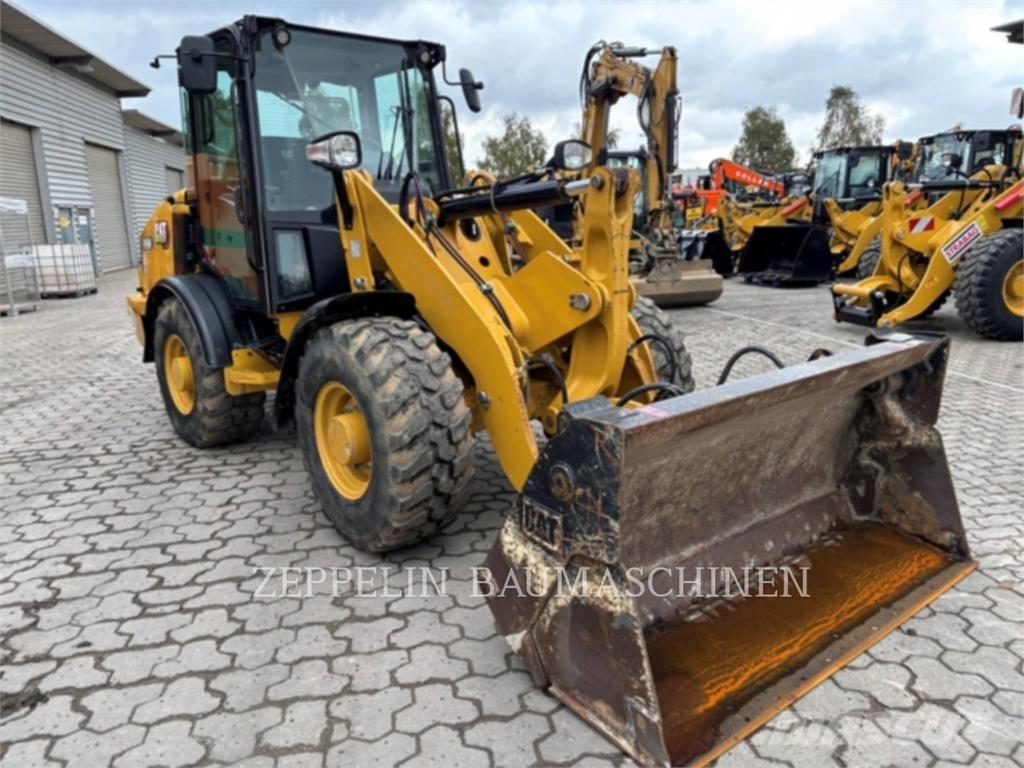 CAT 906M Wielladers