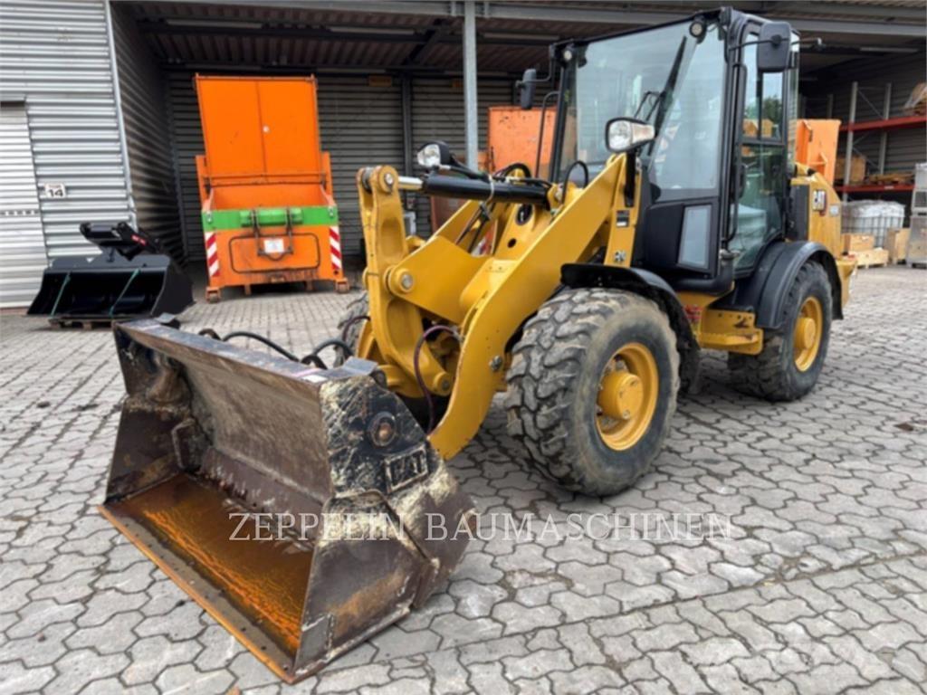 CAT 906M Wielladers