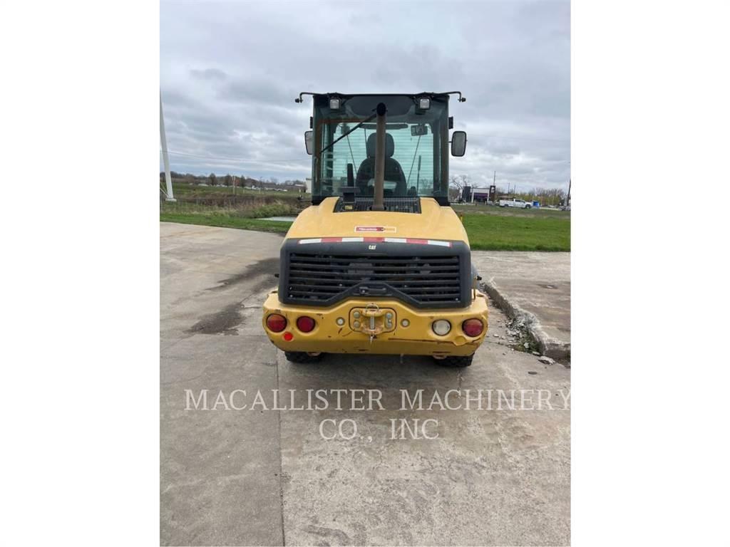 CAT 907M Wielladers