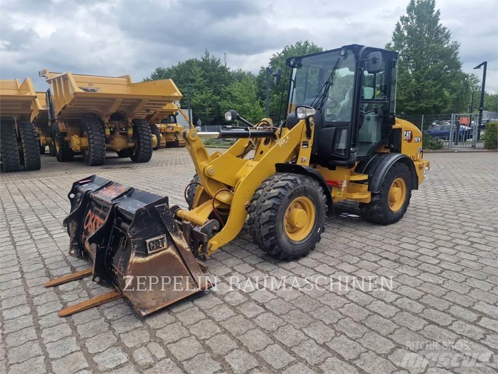 CAT 907M Wielladers