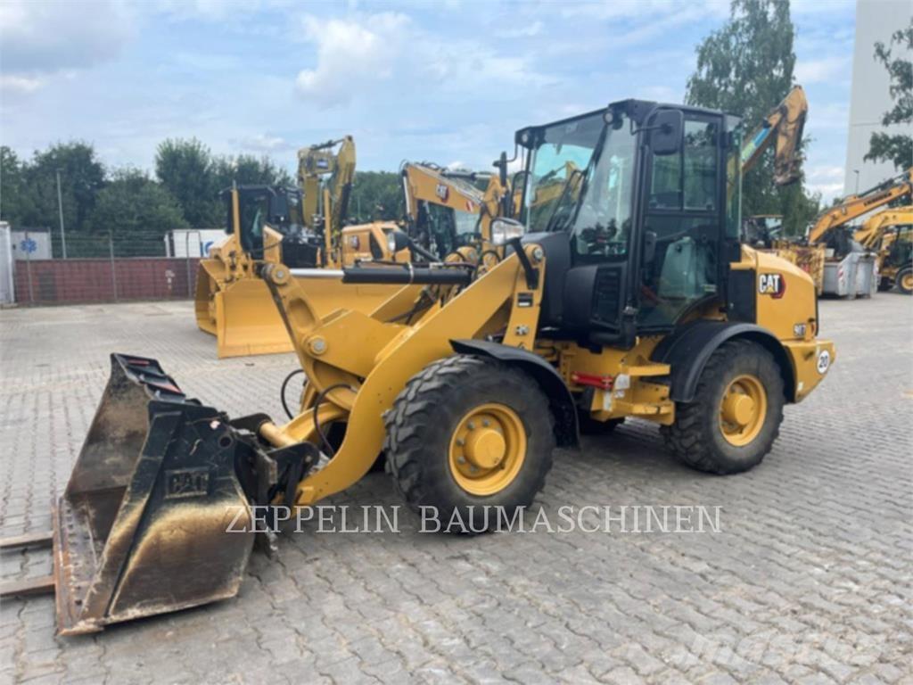 CAT 907M Wielladers