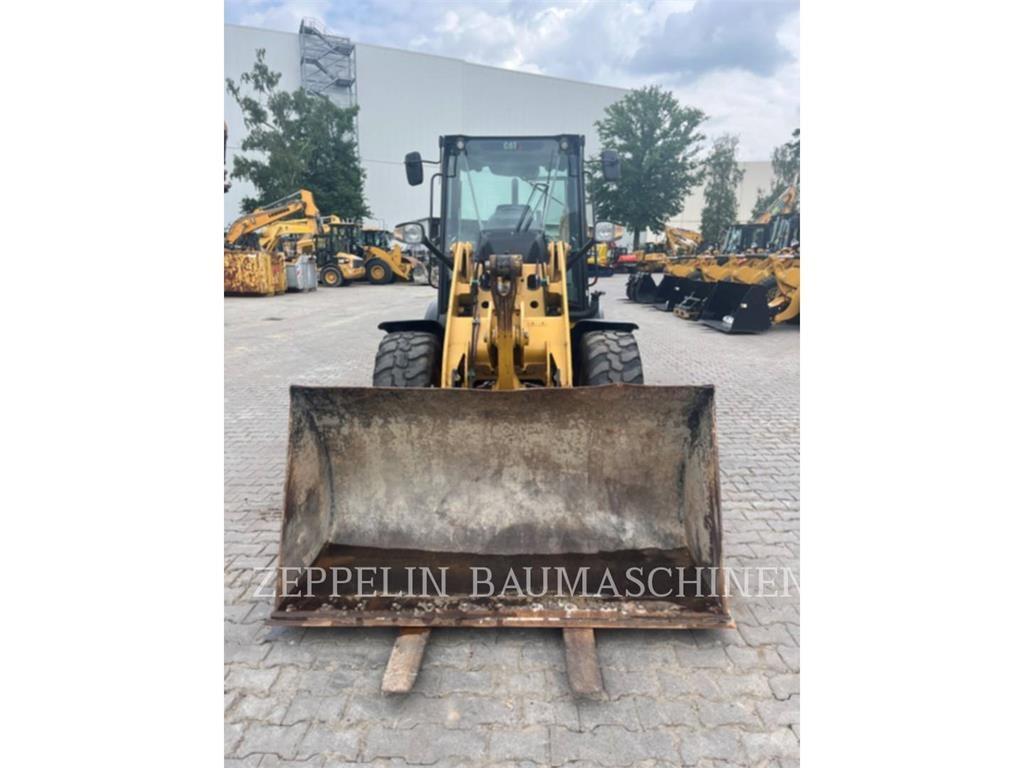 CAT 907M Wielladers