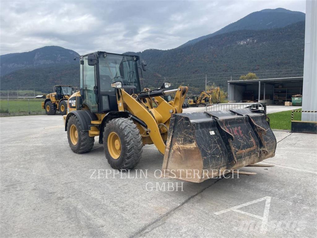 CAT 908M Wielladers
