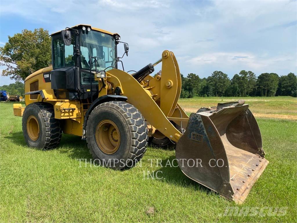 CAT 926M Wielladers