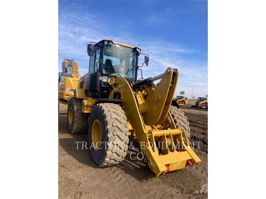 CAT 930M Wielladers