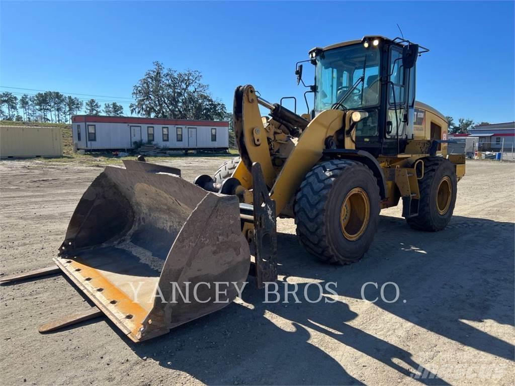 CAT 930M Wielladers