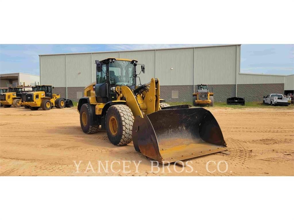 CAT 930M Wielladers