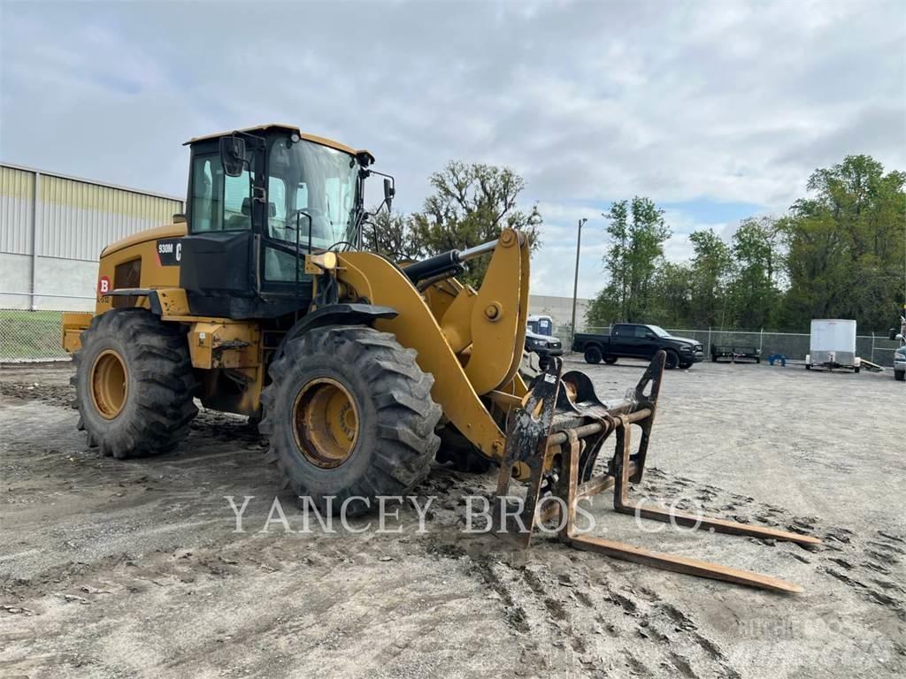CAT 930M Wielladers