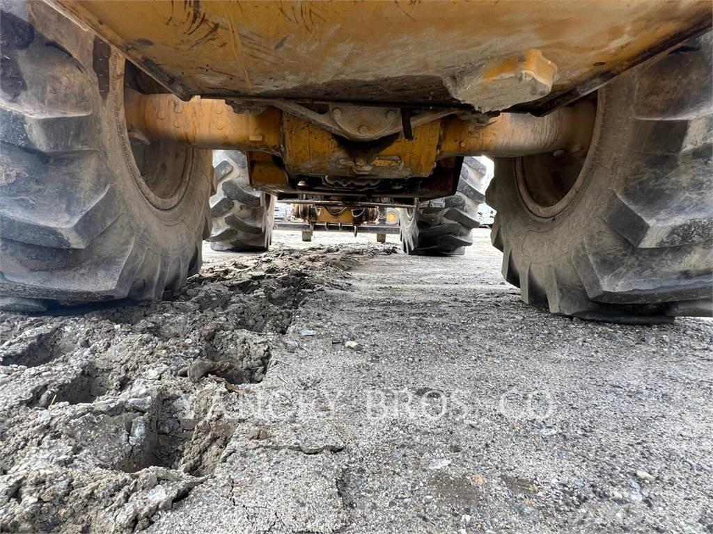 CAT 930M Wielladers