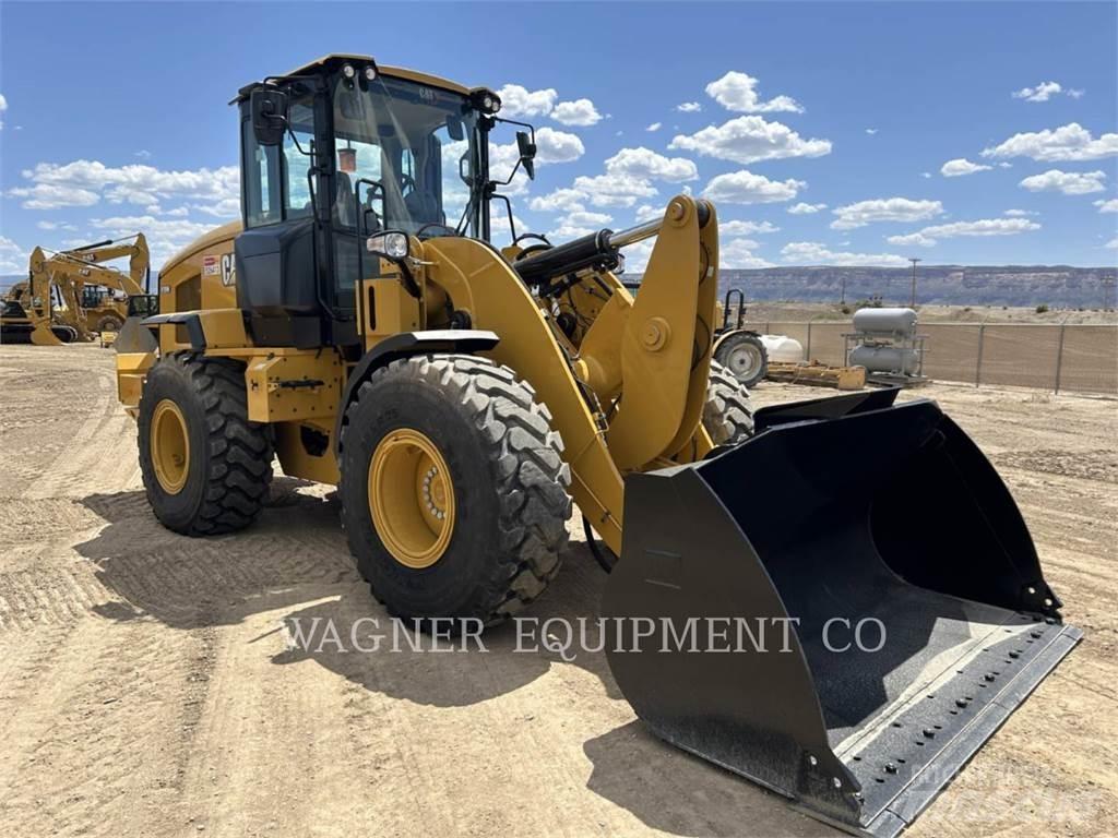 CAT 930M Wielladers