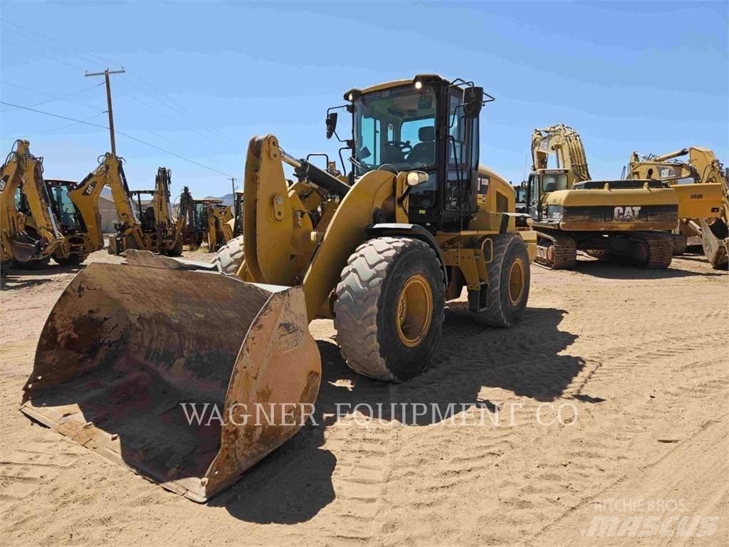 CAT 930M Wielladers
