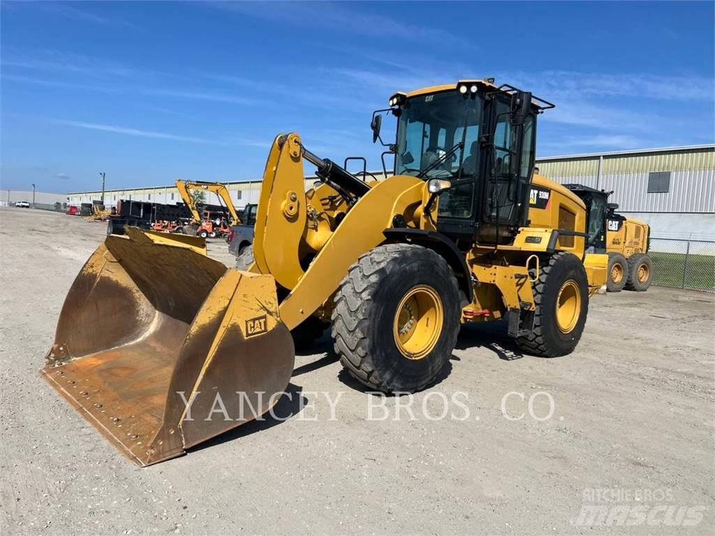 CAT 930M Wielladers