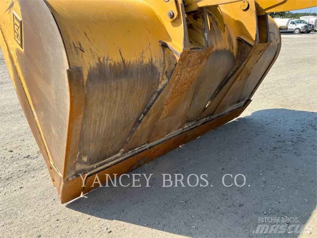 CAT 930M Wielladers