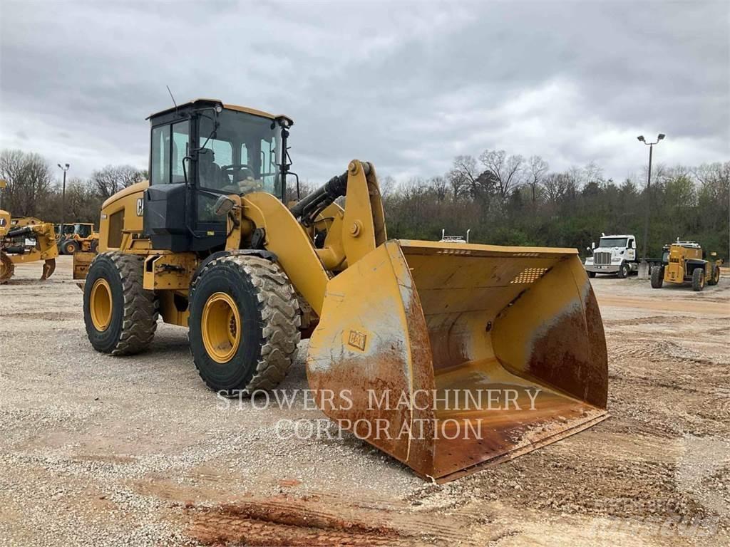 CAT 930M Wielladers