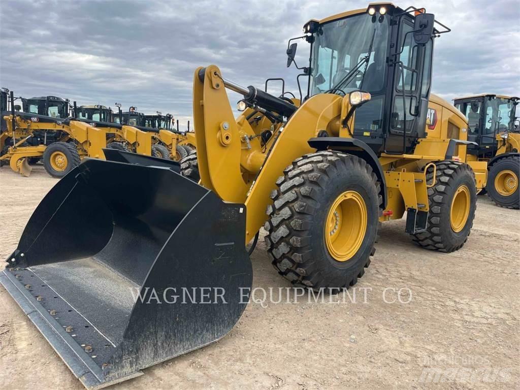 CAT 930M Wielladers