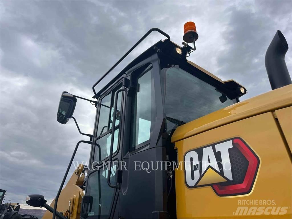 CAT 930M Wielladers