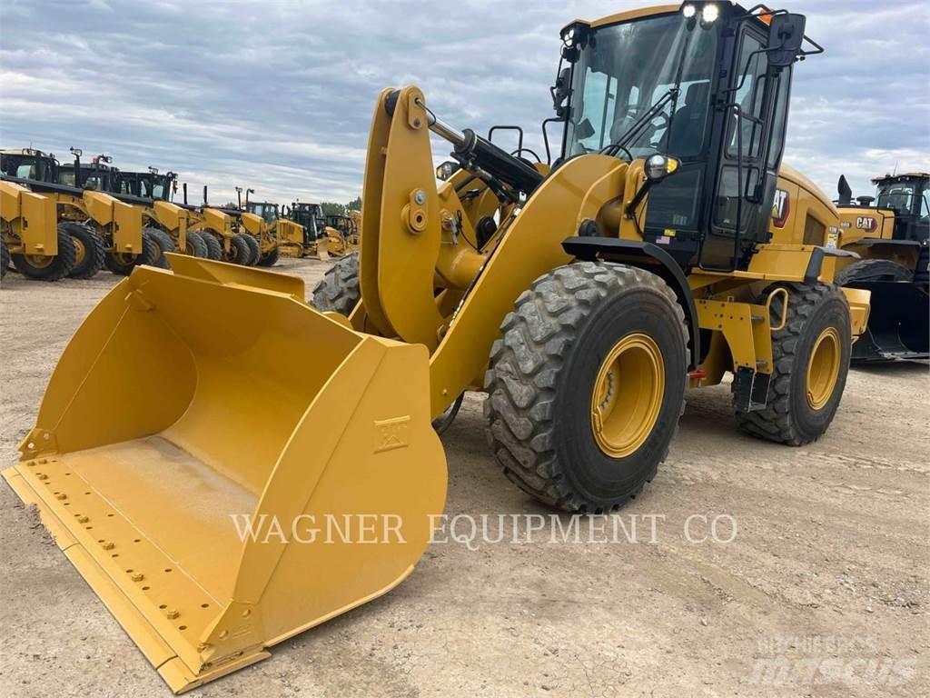CAT 930M Wielladers