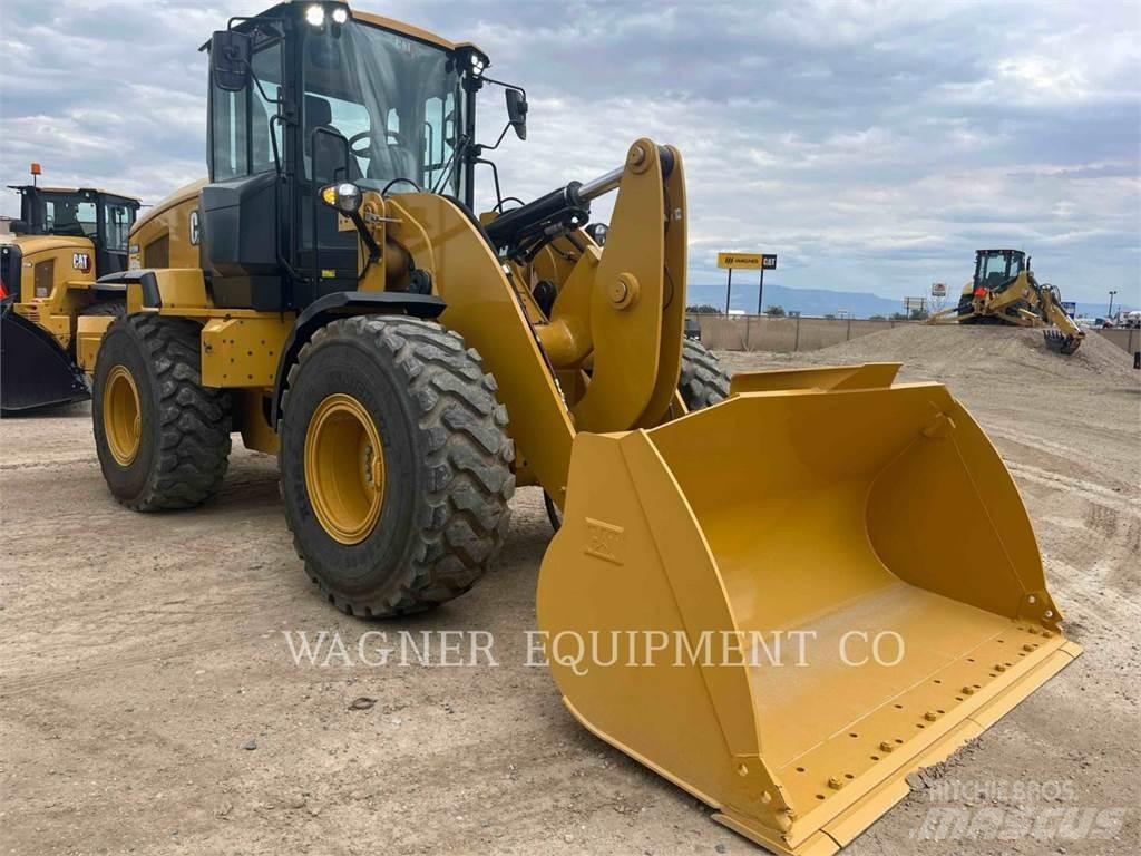 CAT 930M Wielladers