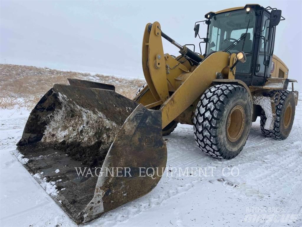 CAT 930M Wielladers
