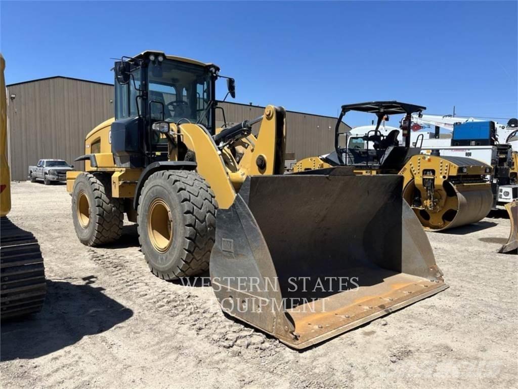 CAT 930M Wielladers