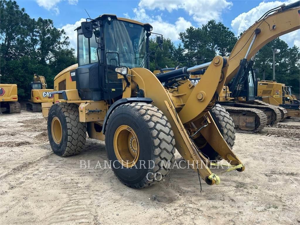 CAT 930M Wielladers