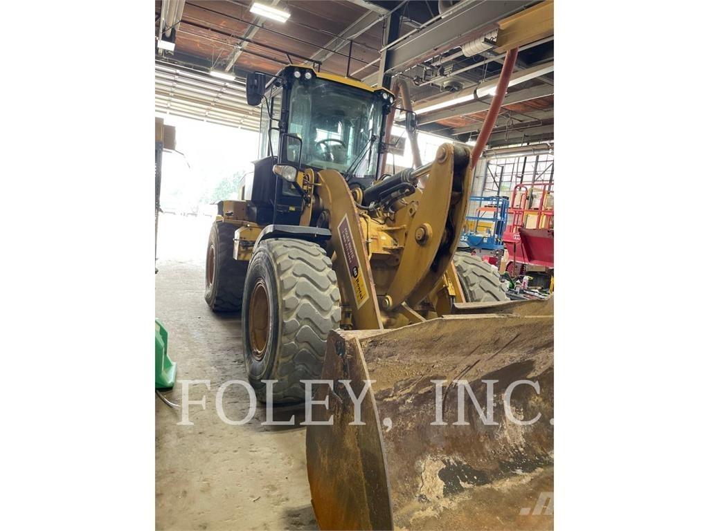 CAT 930M Wielladers