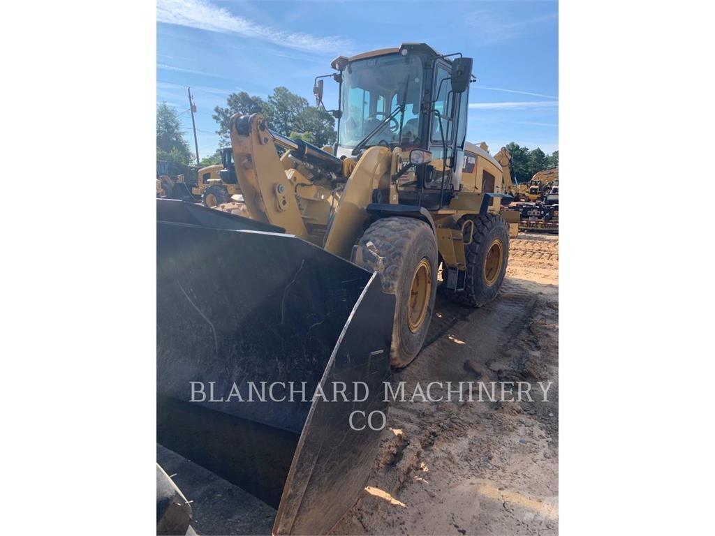 CAT 930M Wielladers