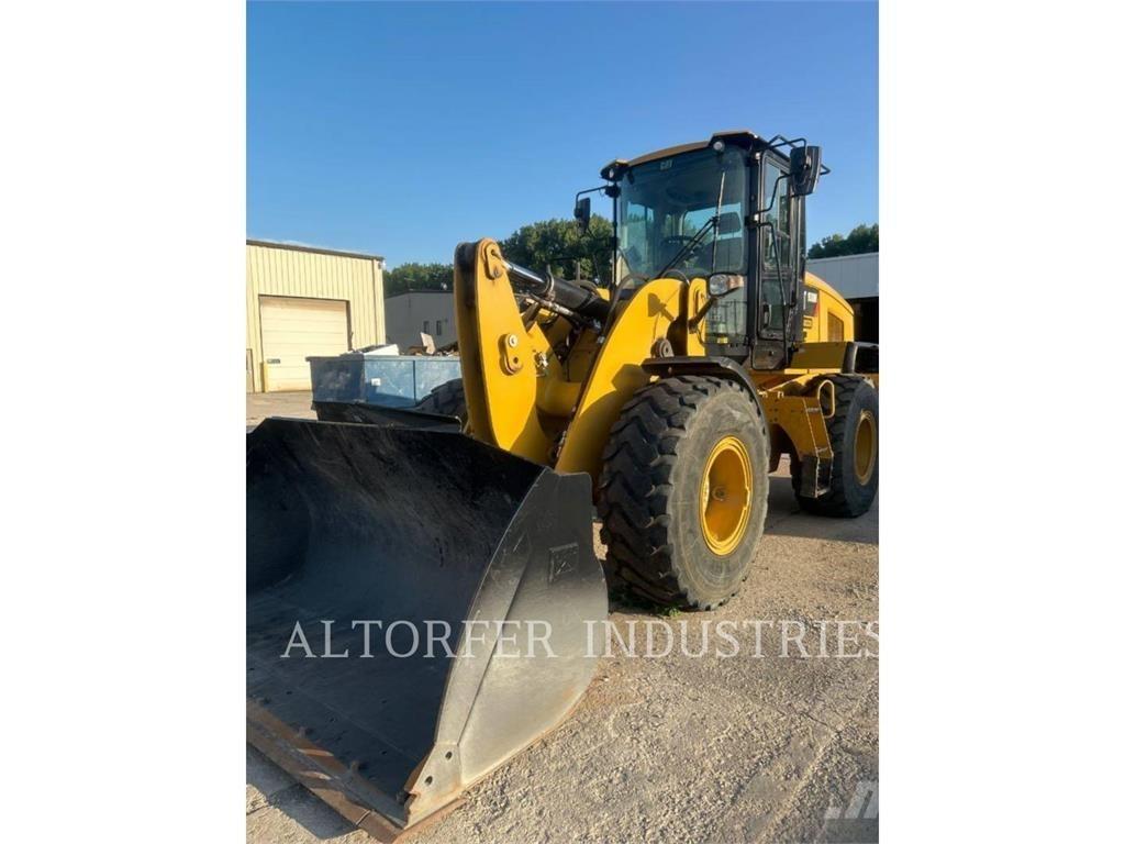 CAT 930M Wielladers