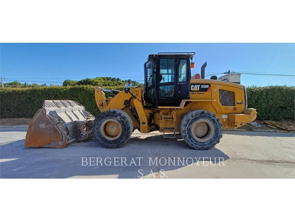 CAT 930M Wielladers
