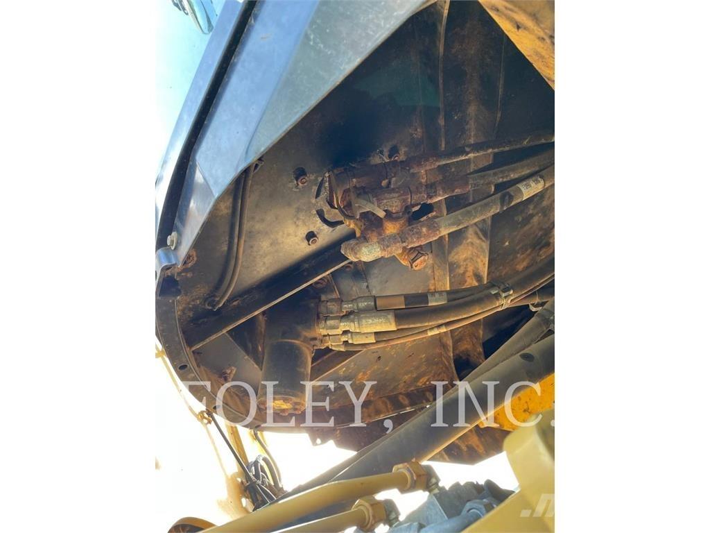 CAT 930M Wielladers