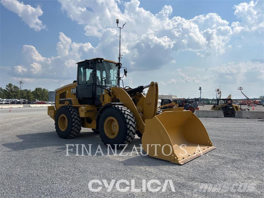 CAT 930M Wielladers