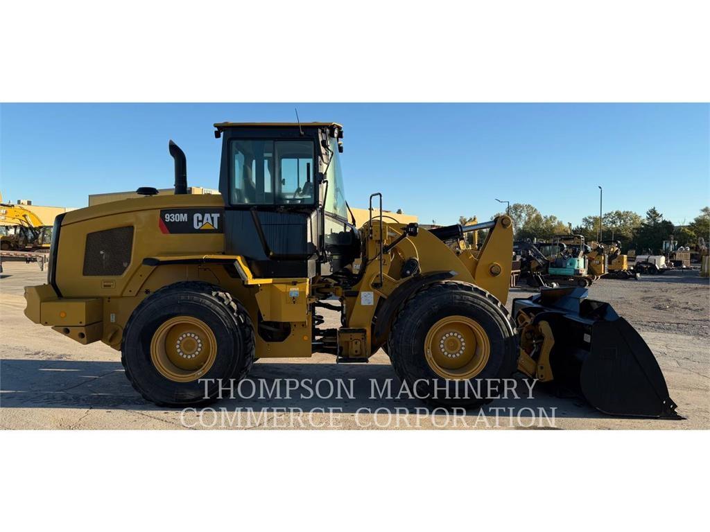 CAT 930M Wielladers