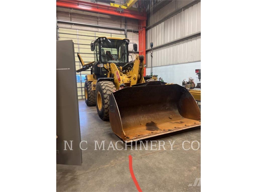 CAT 930M Wielladers