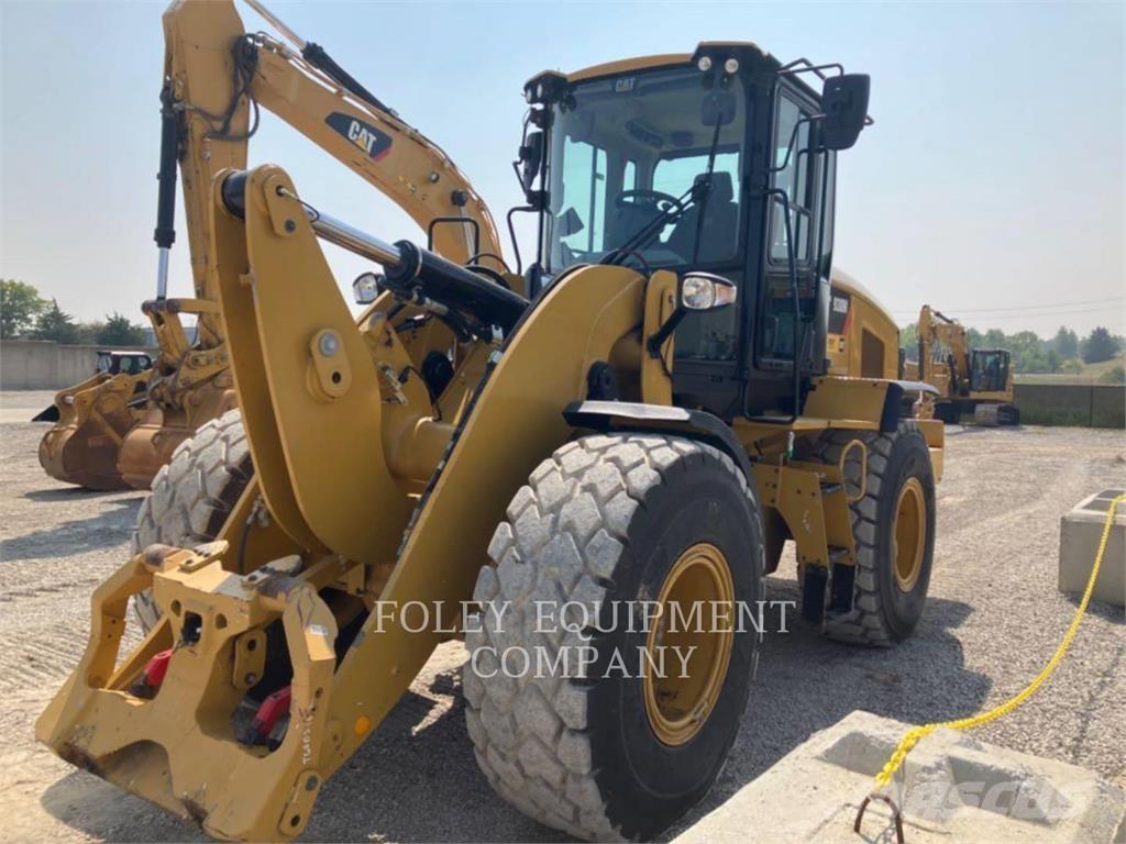CAT 930M Wielladers