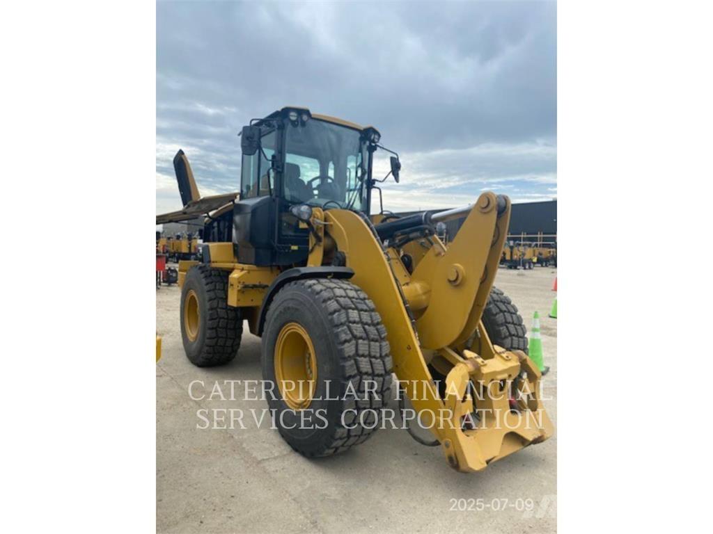 CAT 930M Wielladers