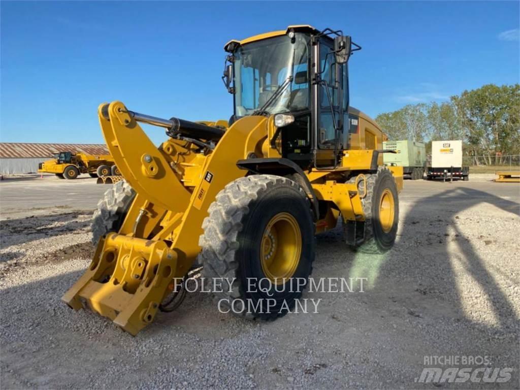 CAT 930M Wielladers
