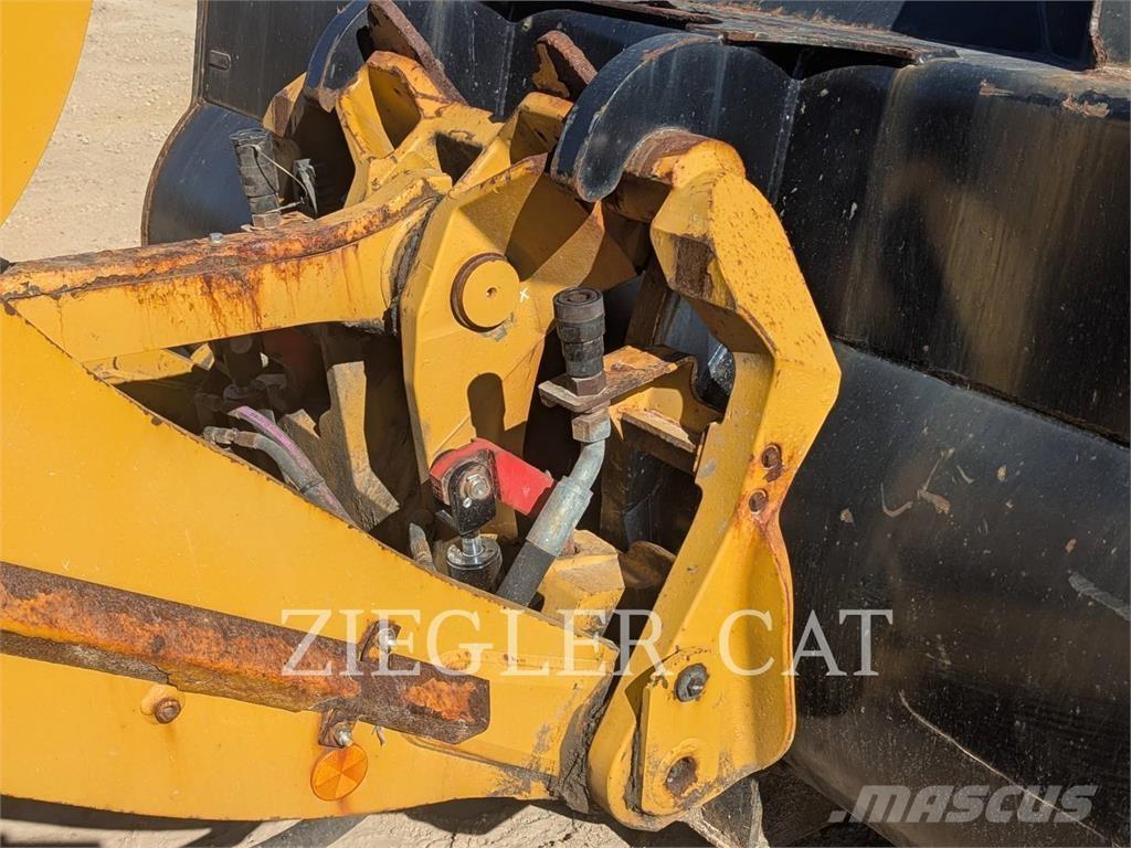 CAT 938M Wielladers